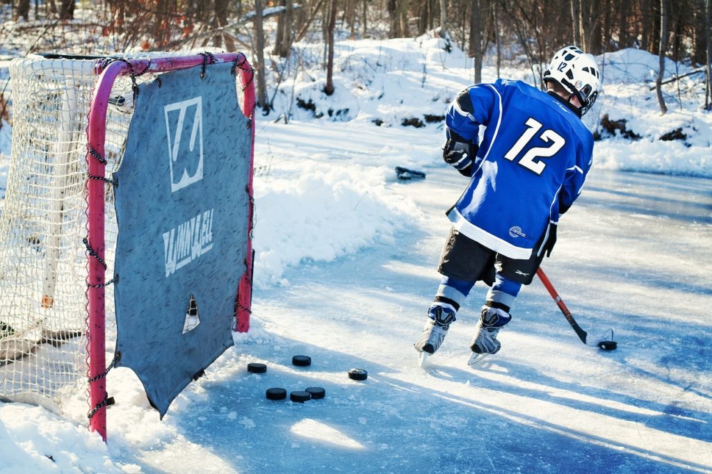 ice hockey, hockey player, young-570892.jpg